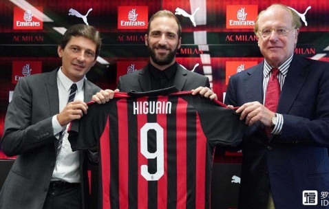 爱游戏娱乐平台 - 亚特兰大迎西甲关键赛；清晨手感冰凉；管理层满意；赛季目标并未改变