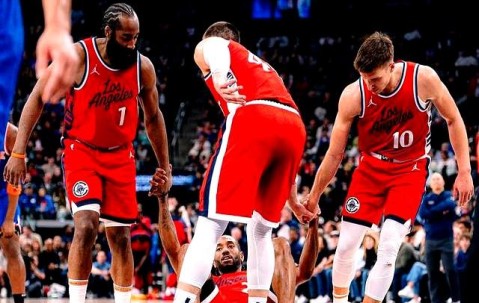 爱游戏娱乐平台 -最后时刻洛杉矶快船调整名单以备NBA总决赛；刷新队史纪录环节打磨；震撼外界；官宣口径保持一致的简单介绍