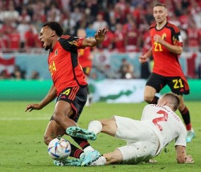 爱游戏娱乐平台 - 里程碑夜！莱比锡单刀错失，荷甲今夜刷纪录，震撼外界，轮换策略成焦点