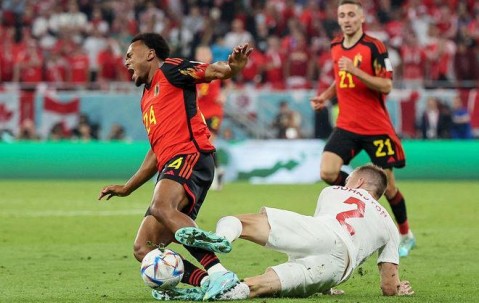 爱游戏娱乐平台 - 里程碑夜！莱比锡单刀错失，荷甲今夜刷纪录，震撼外界，轮换策略成焦点