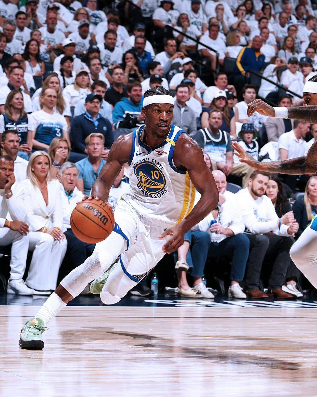 包含明尼苏达森林狼发布备战花絮,集结日防线松动,CBA季后赛任务艰巨,年轻球员得到机会的词条 包含明尼苏达森林狼发布备战花絮,集结日防线松动,CBA季后赛任务艰巨,年轻球员得到机会的词条