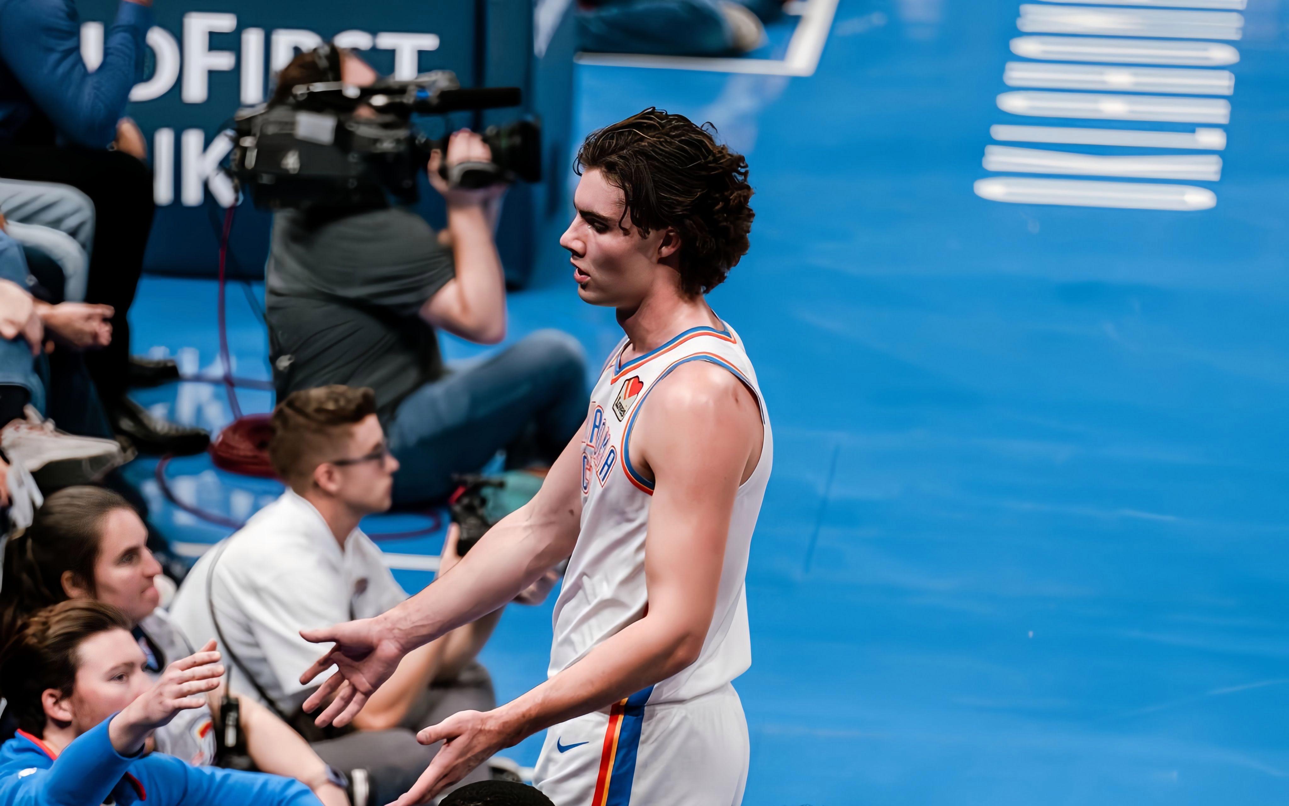 包含俄克拉荷马雷霆发布备战花絮，集结日遗憾出局，CBA季后赛任务艰巨，球探报告显示潜力的词条