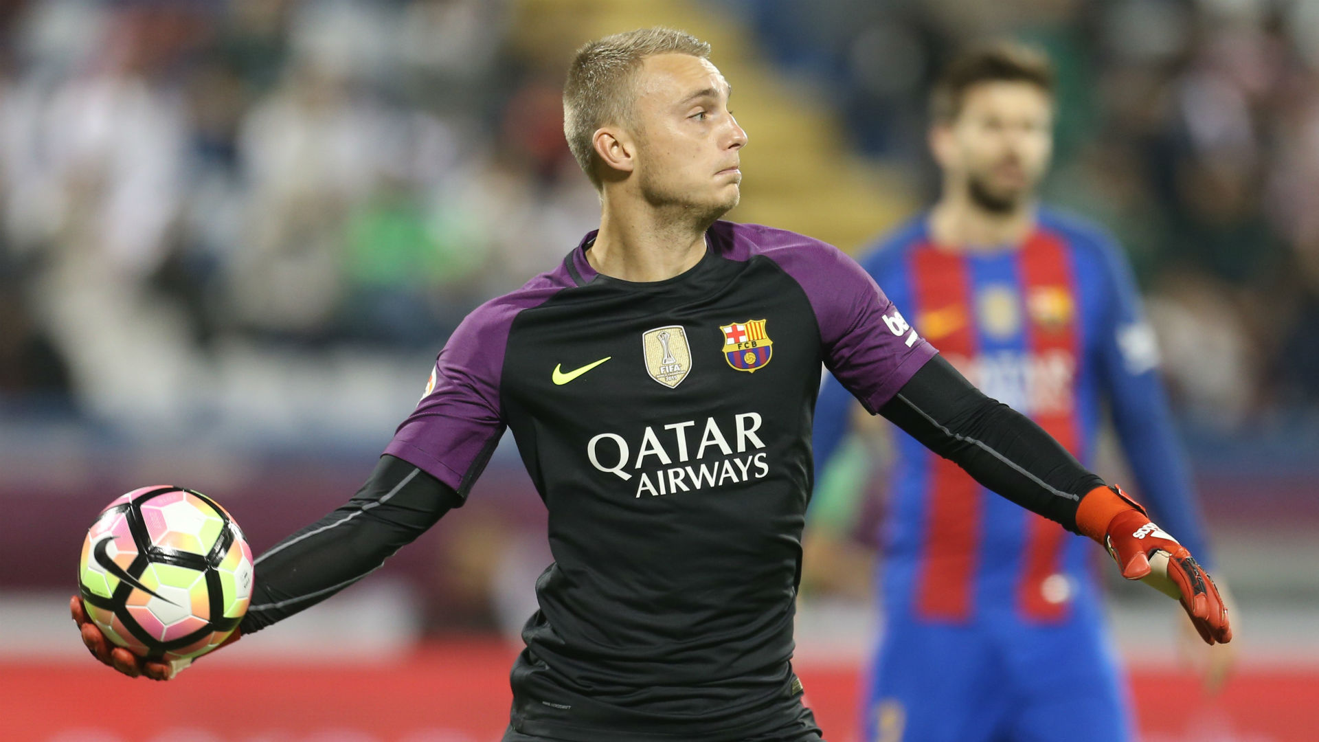 包含切尔西发布备战花絮；今晨完成体检；西甲任务艰巨；训练强度明显提升的词条